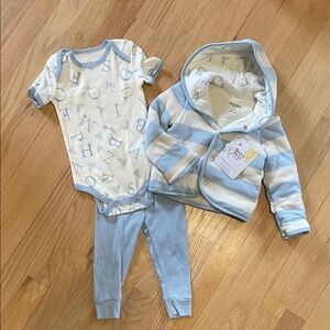 NWT 3piece Burt's Bees Baby Cream and Light Blue Infant Coat, Bodysuit and pants